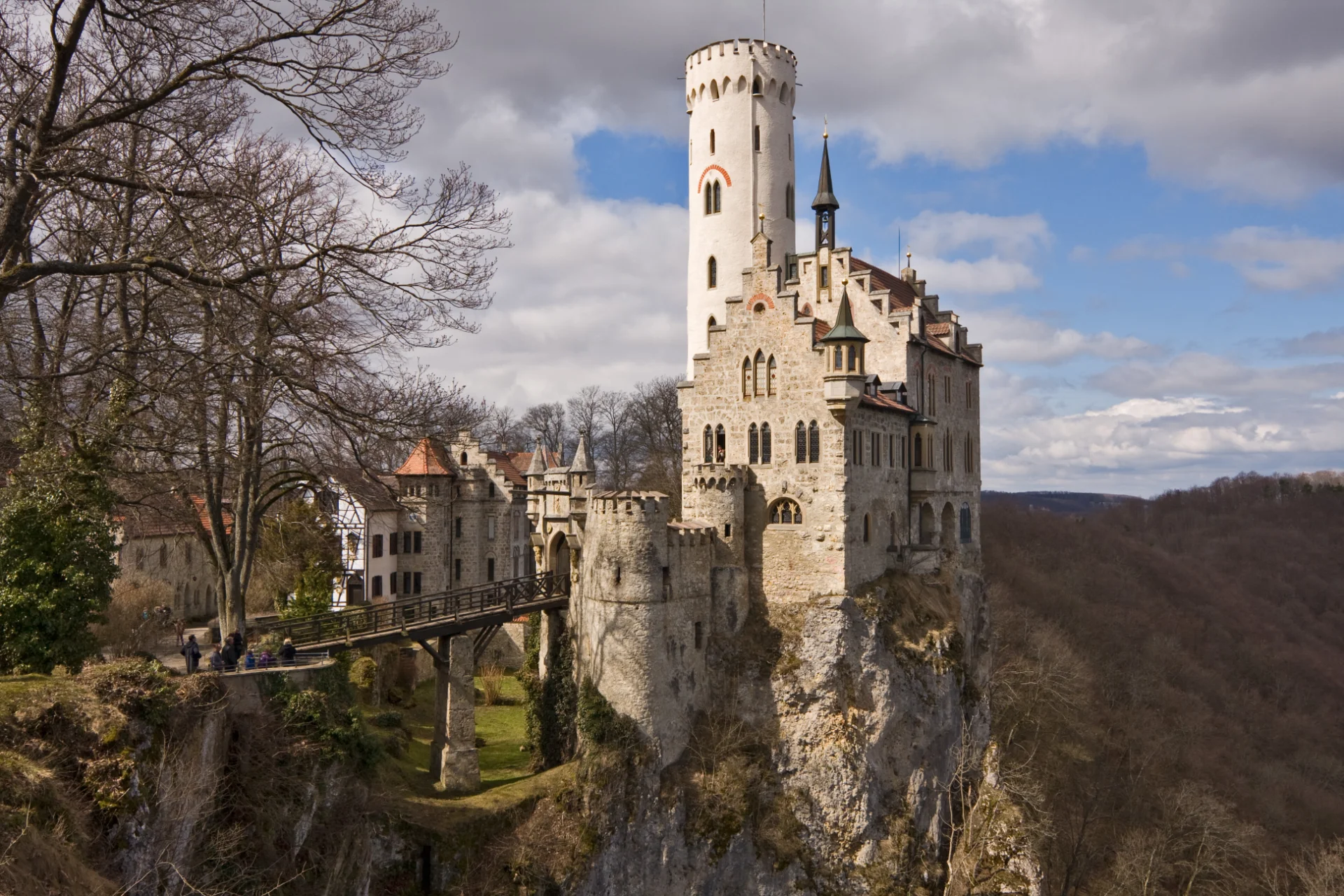 Lichtenstein & Sonnenbühl city view